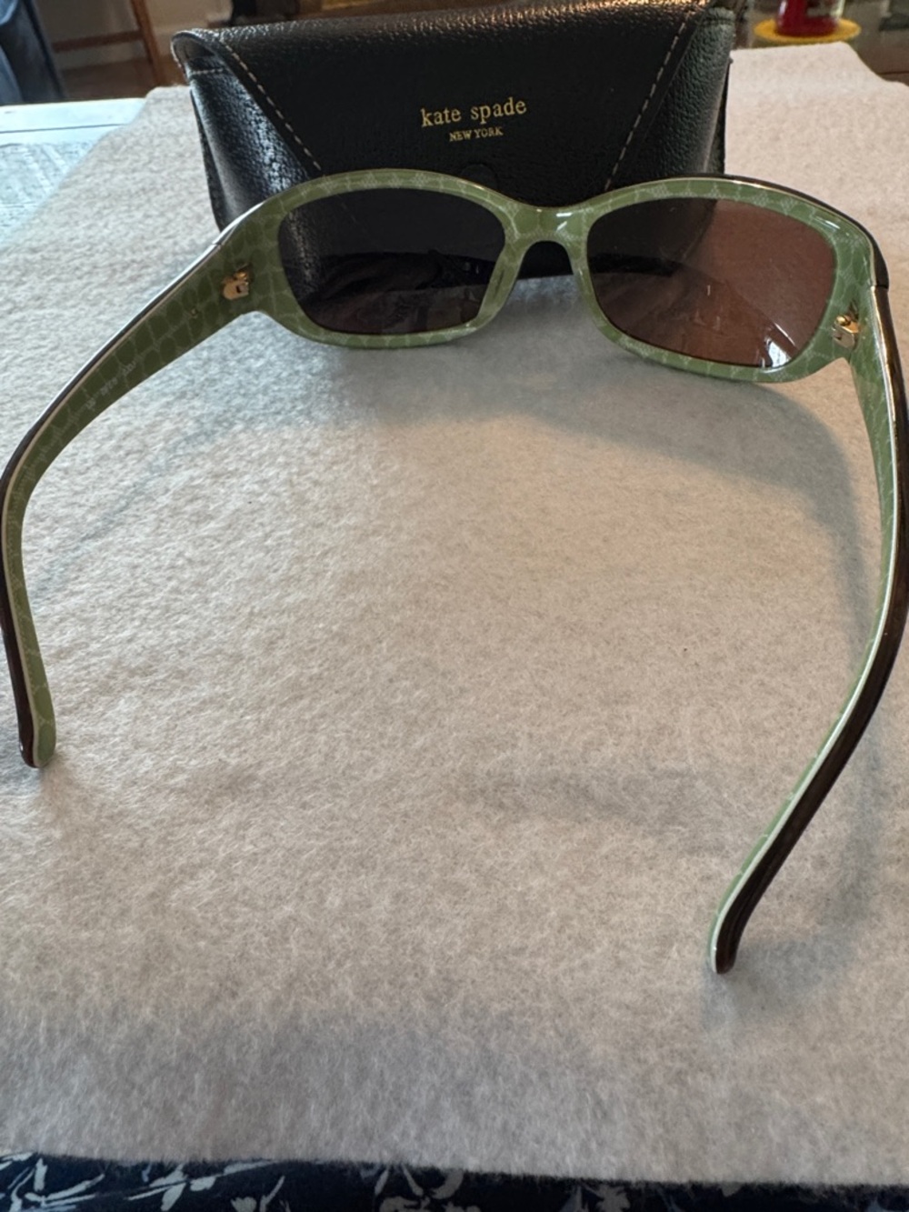 kate spade Brown and Green Oversized Rectangle Sunglasses and Case - Picture 4 of 11